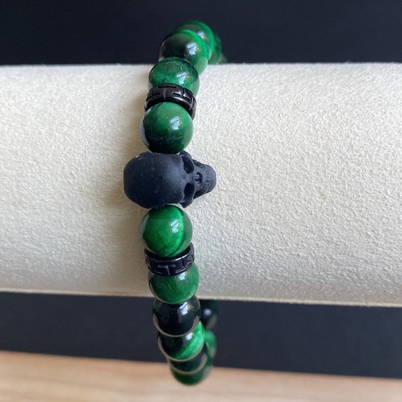 Green Tigers Eye Skull Bracelet - Picture 4 of 5